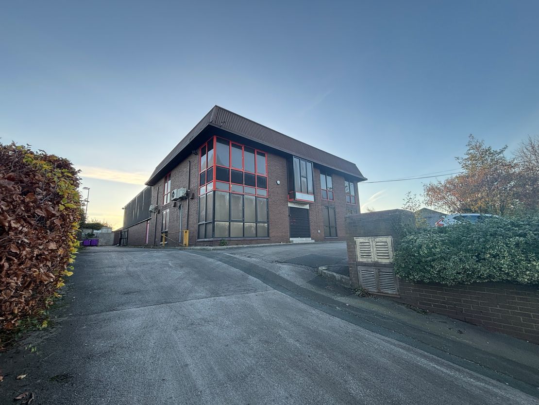 76 Leeds Road, Wakefield, WF1 2QF