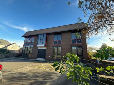 Property Image for 76 Leeds Road, Wakefield, WF1 2QF