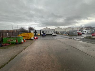 Property Image for 27 Bankhead Drive, Edinburgh, EH11 4DN