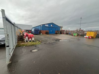 Property Image for 27 Bankhead Drive, Edinburgh, EH11 4DN