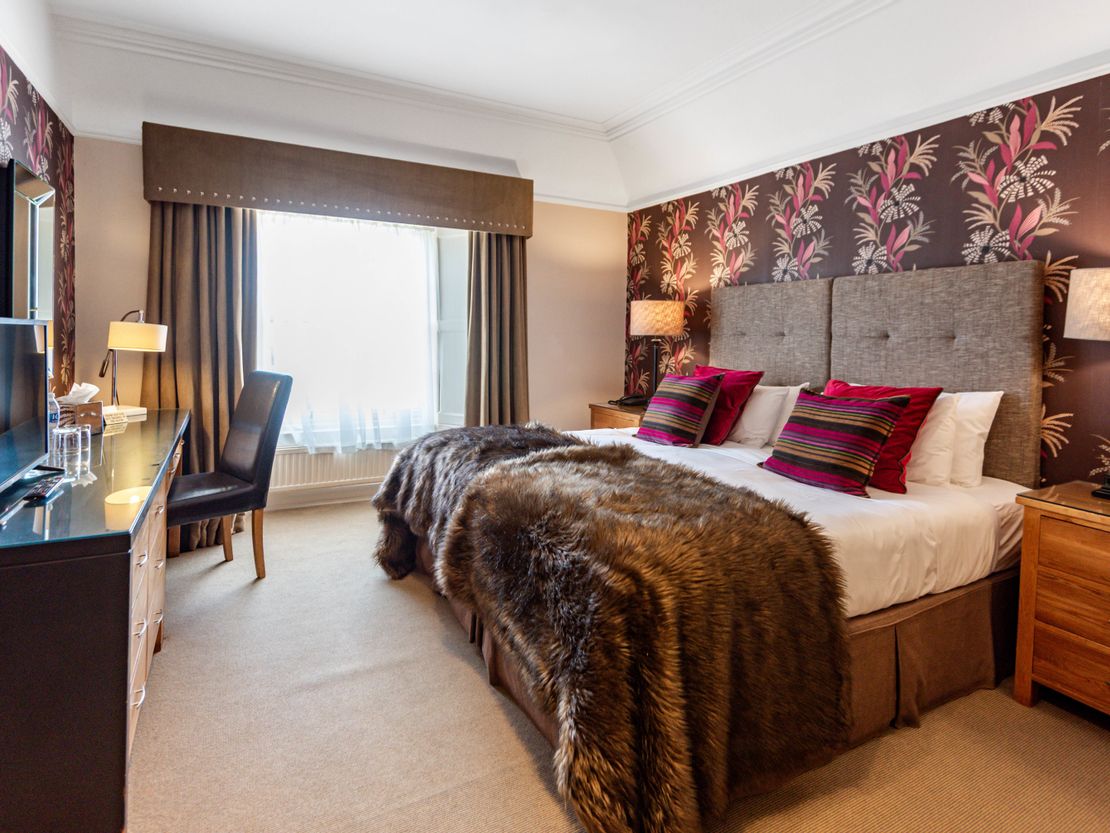 Townhouse Hotel, 3 Market Square, Melrose, TD6 9PQ