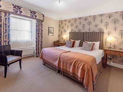 Property Image for Townhouse Hotel, 3 Market Square, Melrose, TD6 9PQ