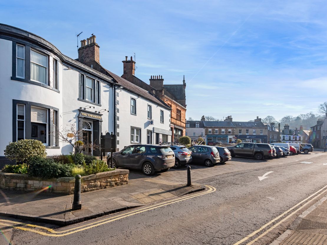 Townhouse Hotel, 3 Market Square, Melrose, TD6 9PQ