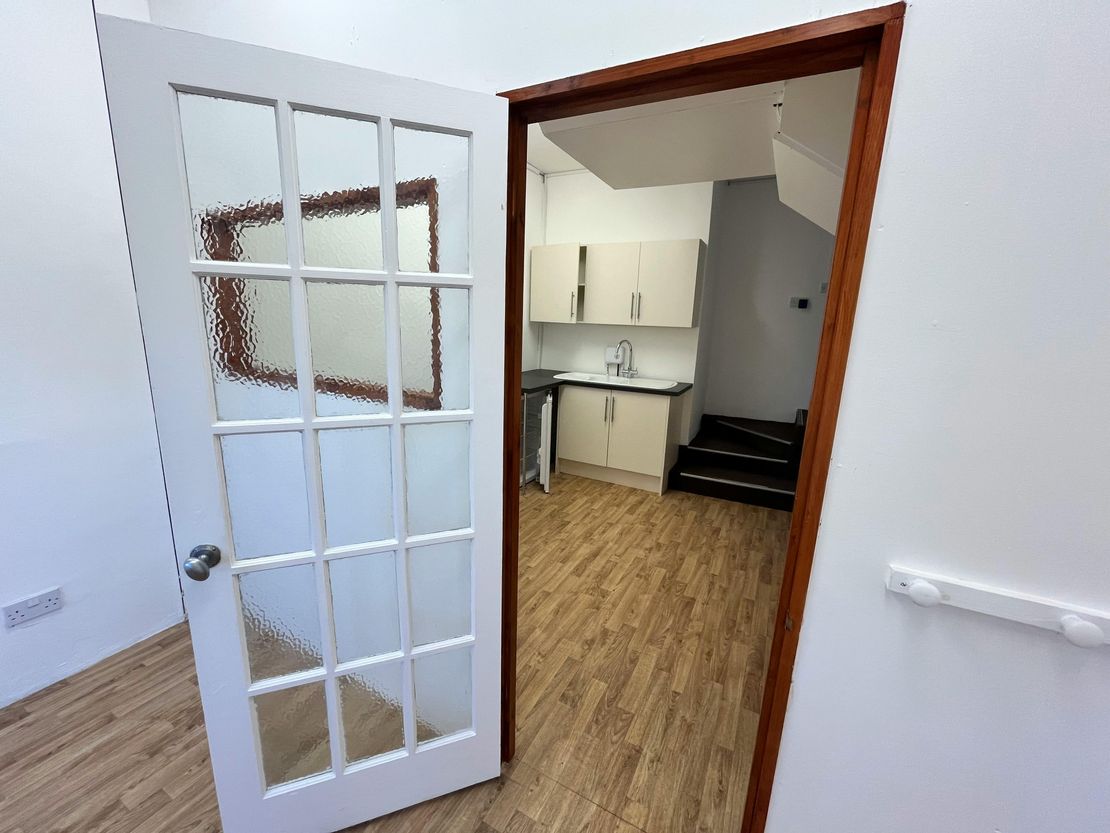 9B Connors Yard, Beeches Road, Crowborough, TN6 2AH