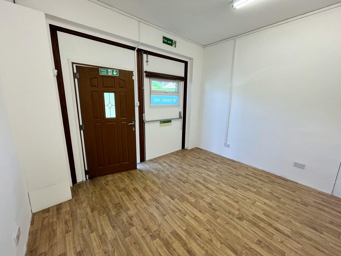 9B Connors Yard, Beeches Road, Crowborough, TN6 2AH