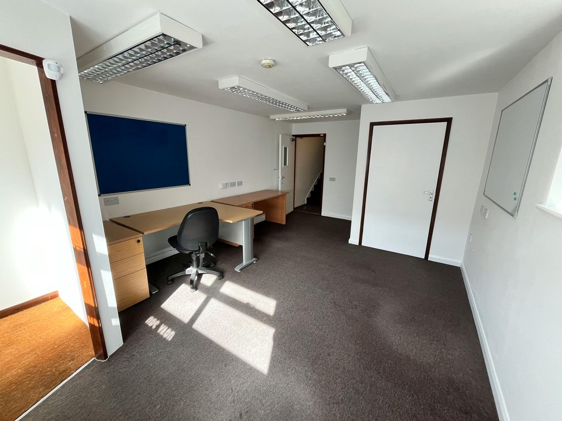 9B Connors Yard, Beeches Road, Crowborough, TN6 2AH