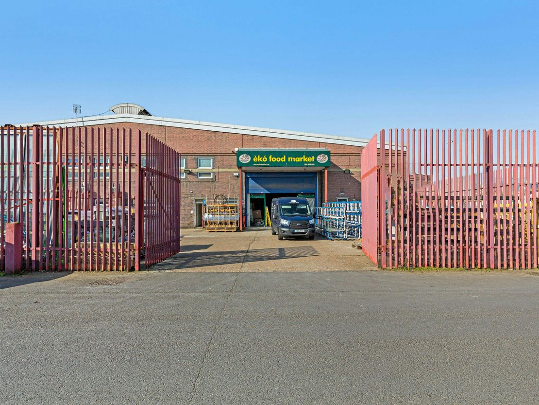 Unit 5 Meridian Trading Estate, Bugsby Way, Charlton, SE7 7SJ