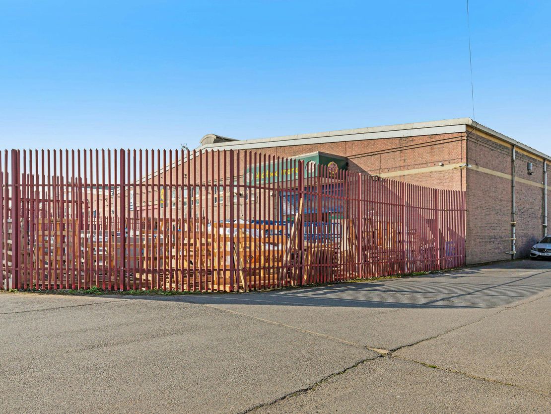 Unit 5 Meridian Trading Estate, Bugsby Way, Charlton, SE7 7SJ