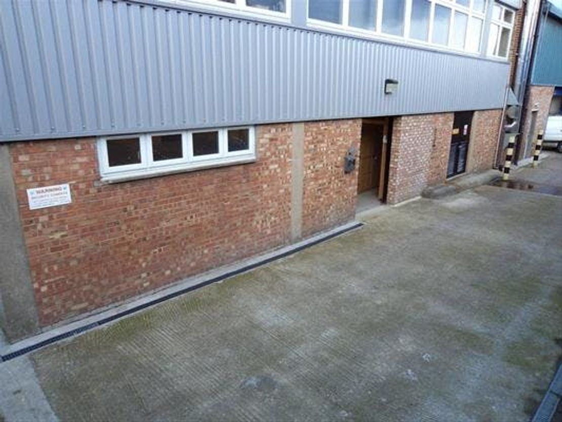 Unit 4a, Moda Centre, Stirling Way, Borehamwood, WD6 2BW