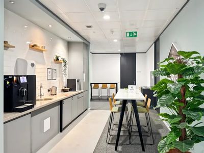 Property Image for Lochrin Square, 92 Fountainbridge, Edinburgh, EH3 9QA