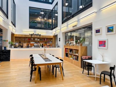 Property Image for Lochrin Square, 92 Fountainbridge, Edinburgh, EH3 9QA