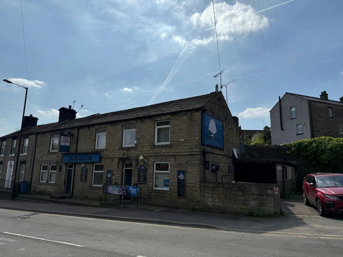 Royal Oak, 31 Manchester Road, Deepcar, Sheffield, S36 2QX