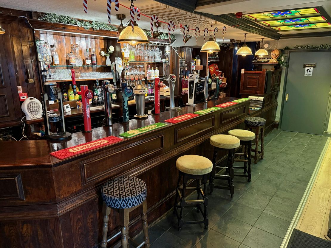 Royal Oak, 31 Manchester Road, Deepcar, Sheffield, S36 2QX