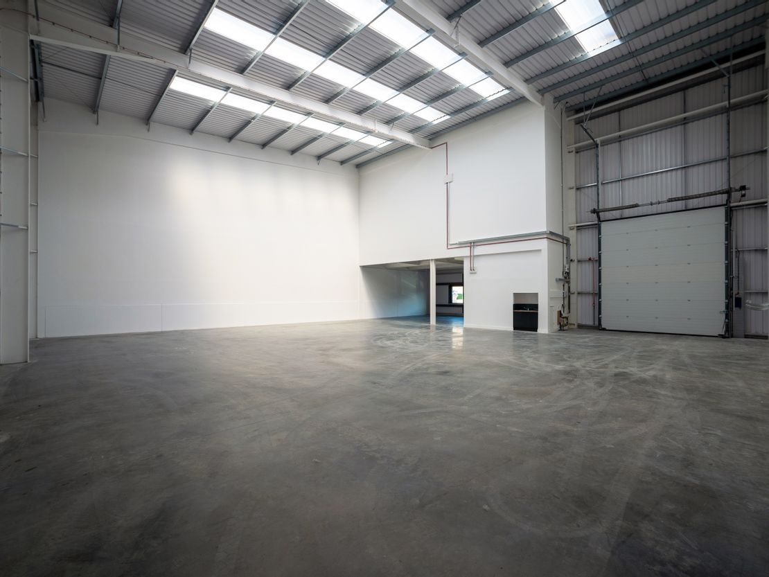 Unit 4 Saltwhistle Business Park, 42-44 Holmethorpe Avenue, Redhill, Surrey, RH1 2NL