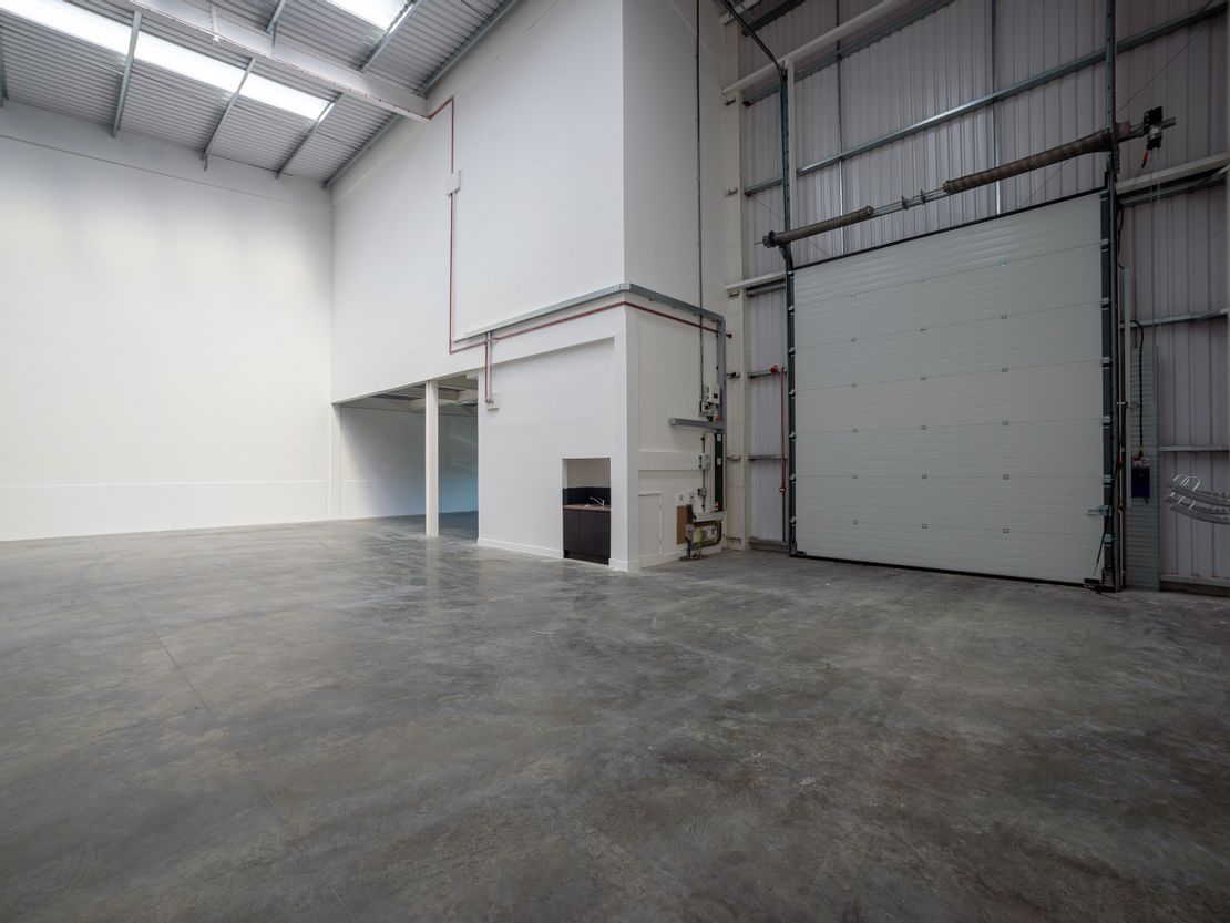 Unit 4 Saltwhistle Business Park, 42-44 Holmethorpe Avenue, Redhill, Surrey, RH1 2NL