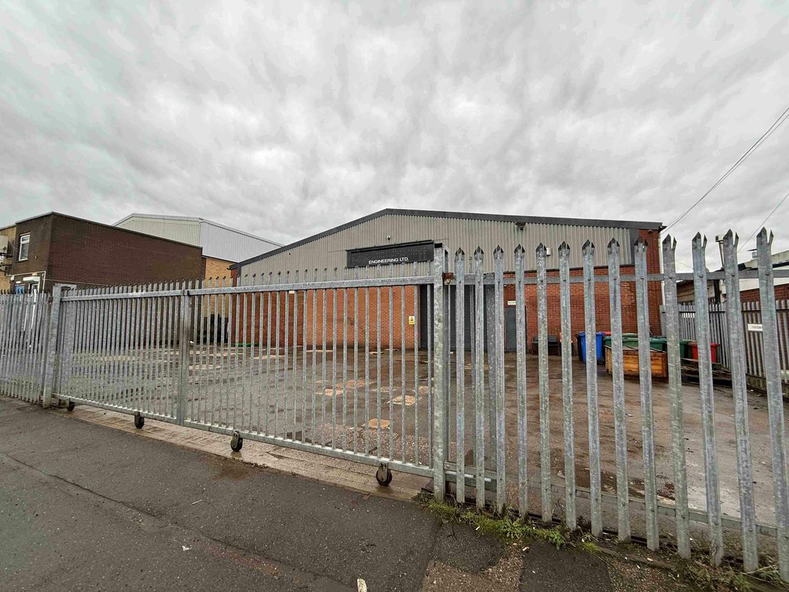 Unit 5, Plantation Road, Newstead Industrial Trading Estate, Trentham, Stoke-on-Trent, ST4 8HX