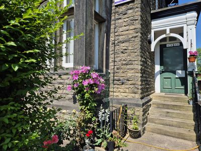Property Image for 54 York Place & Coach House, Harrogate, HG1 5RH