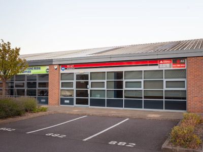 Property Image for 882 Plymouth Road, Slough, SL1 4LP
