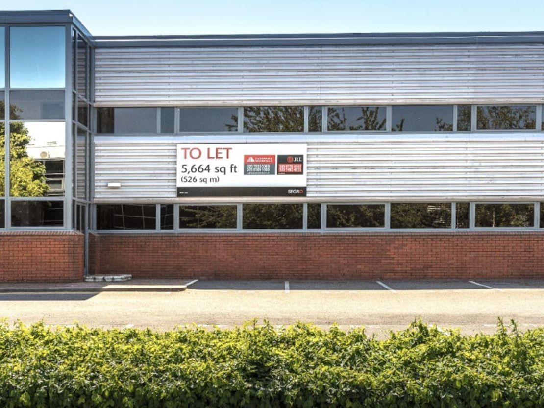 345 Edinburgh Avenue, Slough, SL1 4UF