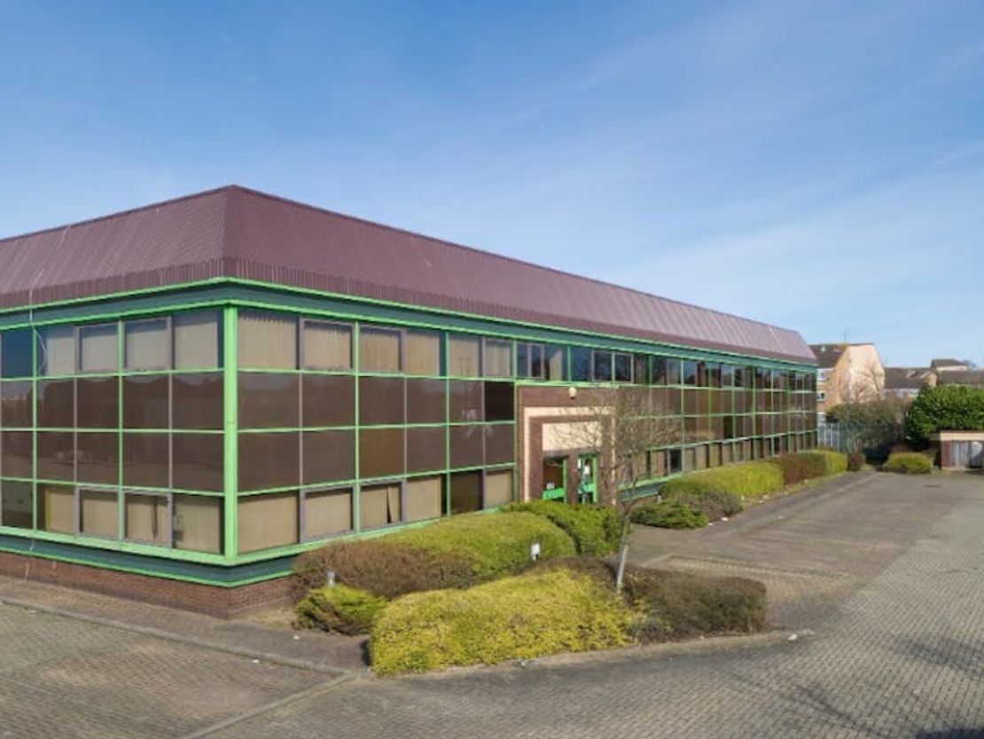 552 Fairlie Road, Slough, SL1 4PY