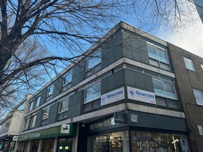 Property Image for 28 Commercial Way, Woking, GU21 6EN
