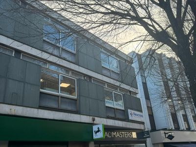 Property Image for 28 Commercial Way, Woking, GU21 6EN