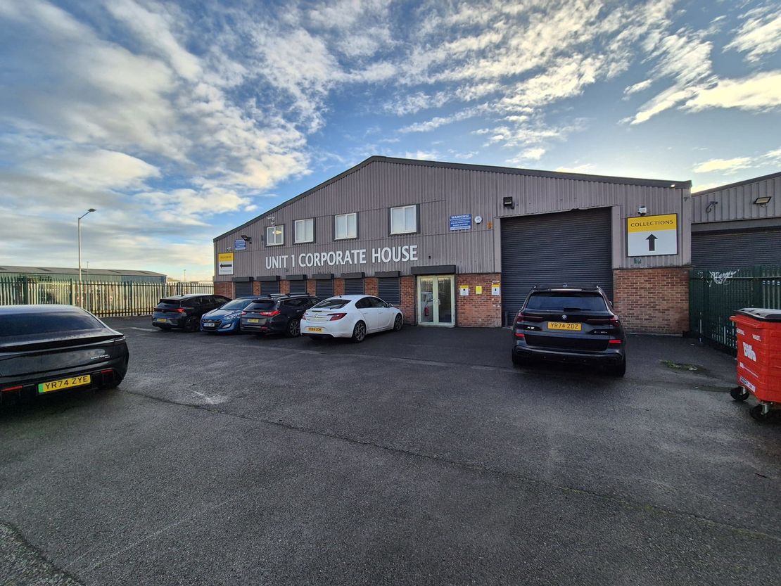 Corporate House Unit 1, Hallcroft Industrial Estate, Aurillac Way, Retford, Nottinghamshire, DN22 7PX