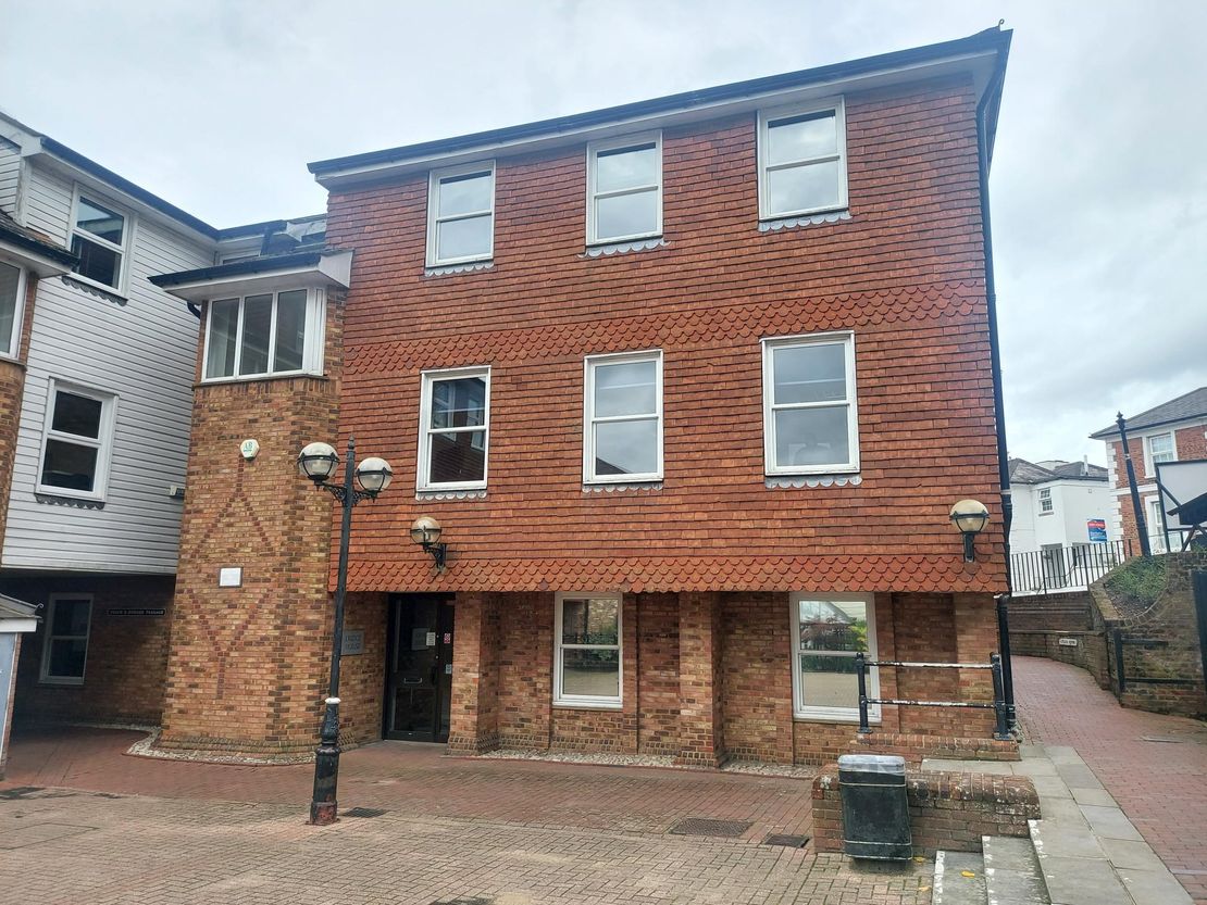 Eridge House, Coach & Horses Passage, The Pantiles, Tunbridge Wells, Kent, TN2 5NP