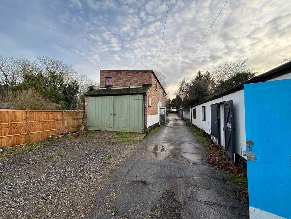 Storage & office units, 47(B-F) Queens Road, Bury St. Edmunds, IP33 3EW