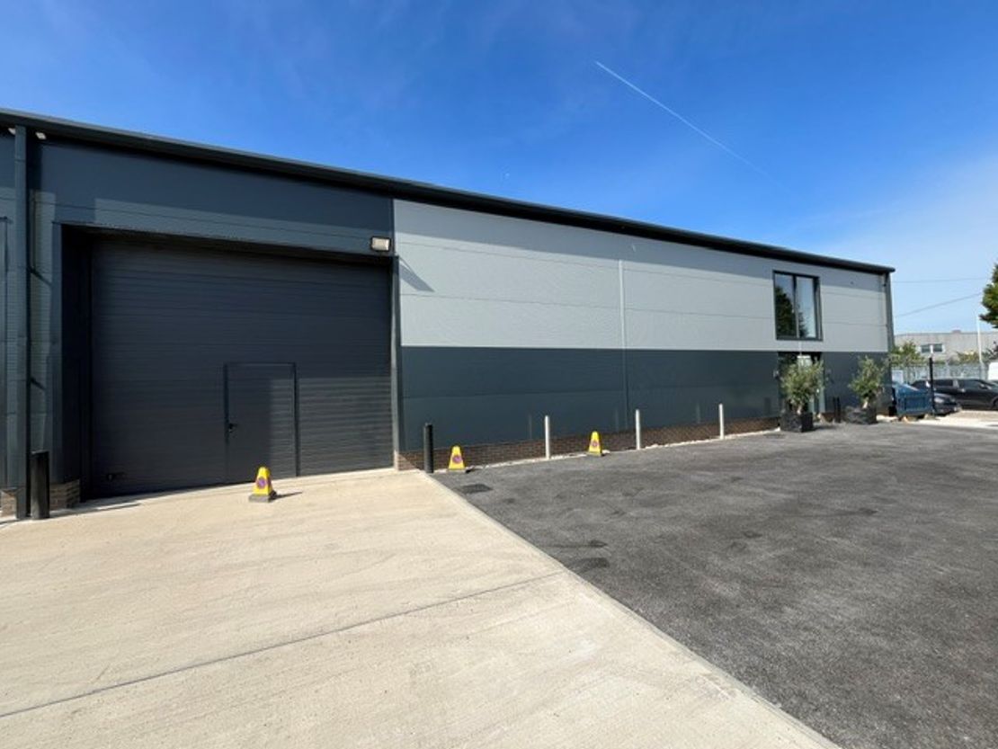 Units A&B, 8 Deacon Way, Reading RG30