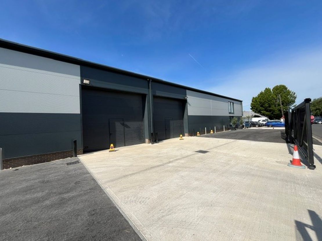 Units A&B, 8 Deacon Way, Reading RG30