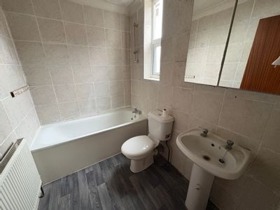 Property Image for 2A Peveril Road, Sholing, Southampton, Hampshire, SO19 2DW