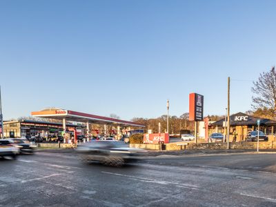 Property Image for KFC, Manor Road, Broadway, Horsforth, LS18 4DX