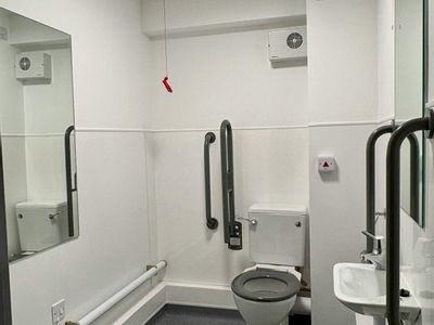 Property Image for Unit 20, Shepperton Business Park, Govett Av, Shepperton, TW17 8BA