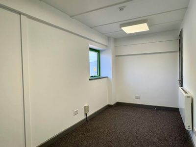Property Image for Unit 20, Shepperton Business Park, Govett Av, Shepperton, TW17 8BA