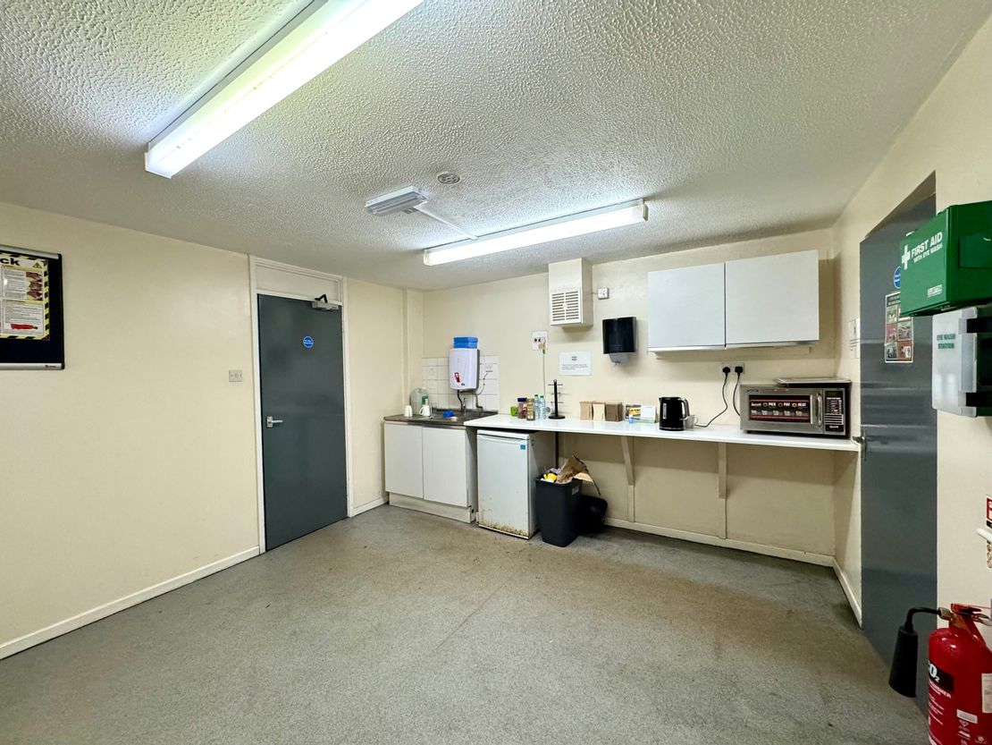 Unit B4, Chase Road, Bury St Edmunds, Suffolk, IP32 6NT