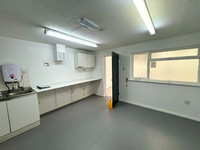 Property Image for Unit B4, Chase Road, Bury St Edmunds, Suffolk, IP32 6NT