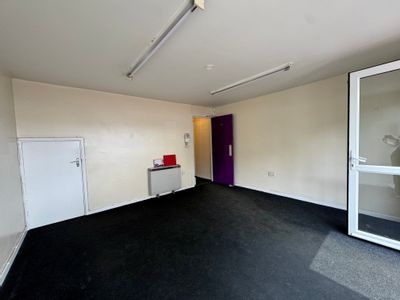 Property Image for Unit B4, Chase Road, Bury St Edmunds, Suffolk, IP32 6NT