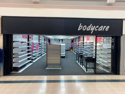Property Image for Unit 18 Ryemarket Shopping Centre, Ryemarket Shopping Centre, Stourbridge, West Midlands, DY8 1HJ