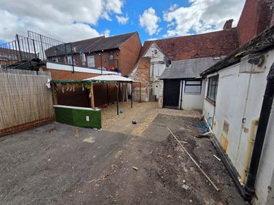 Property Image for 18 & 19 The Broadway, Thatcham, West Berkshire, RG19 3HX
