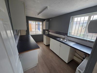 Property Image for 18 & 19 The Broadway, Thatcham, West Berkshire, RG19 3HX
