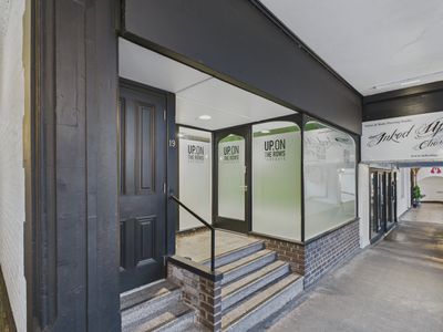 Property Image for 19 Eastgate Row, Chester, Cheshire, CH1 1LG