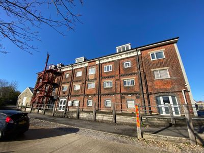 Property Image for Suites At The Millhouse Business Centre, Mill Road, Totton, Southampton, SO40 3AE
