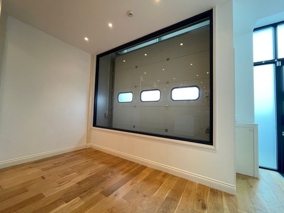 Unit 9, The Glenmore Centre, Moat Way, Ashford, Kent, TN24 0TL