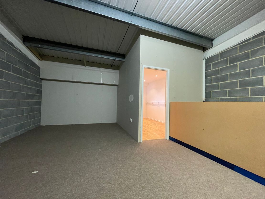 Unit 9, The Glenmore Centre, Moat Way, Ashford, Kent, TN24 0TL