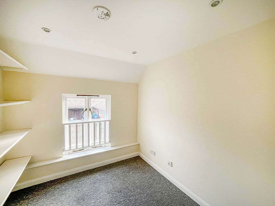 Redlands Farm Office, Redlands Lane, Ewshot, Farnham GU10 5AS