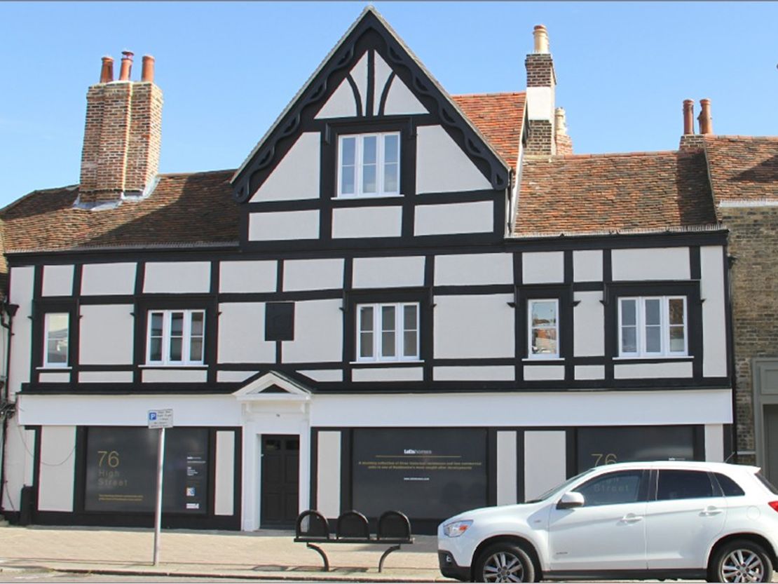 76 High St, Hoddesdon EN11 8ET