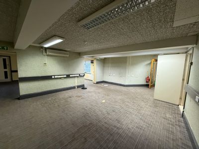 Property Image for 5 The Square, Petersfield, GU32 3HL