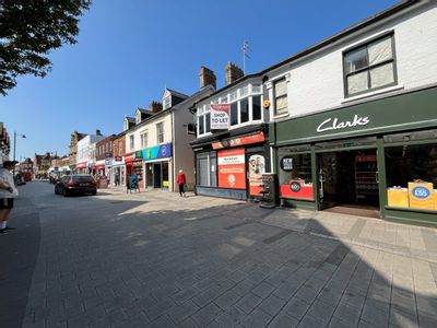 Property Image for 71 Hamilton Road, Felixstowe, Suffolk, IP11 7BE