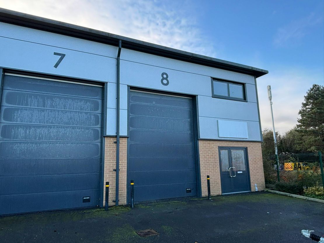 Unit 8 Westbourne Business Centre, Wharfdale Service Road, Bournemouth, BH4 9AB